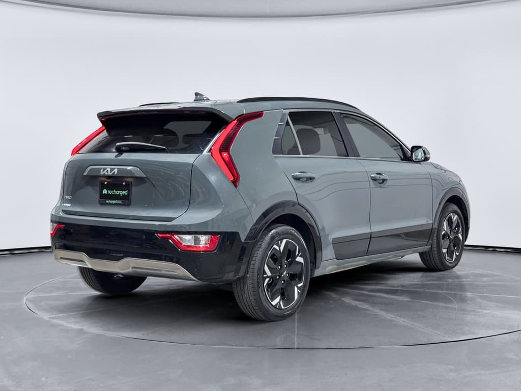 2023 Kia Niro EV view 3