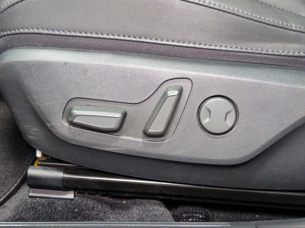 2023 Kia Niro EV view 6