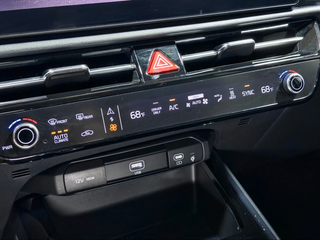 2023 Kia Niro EV view 16