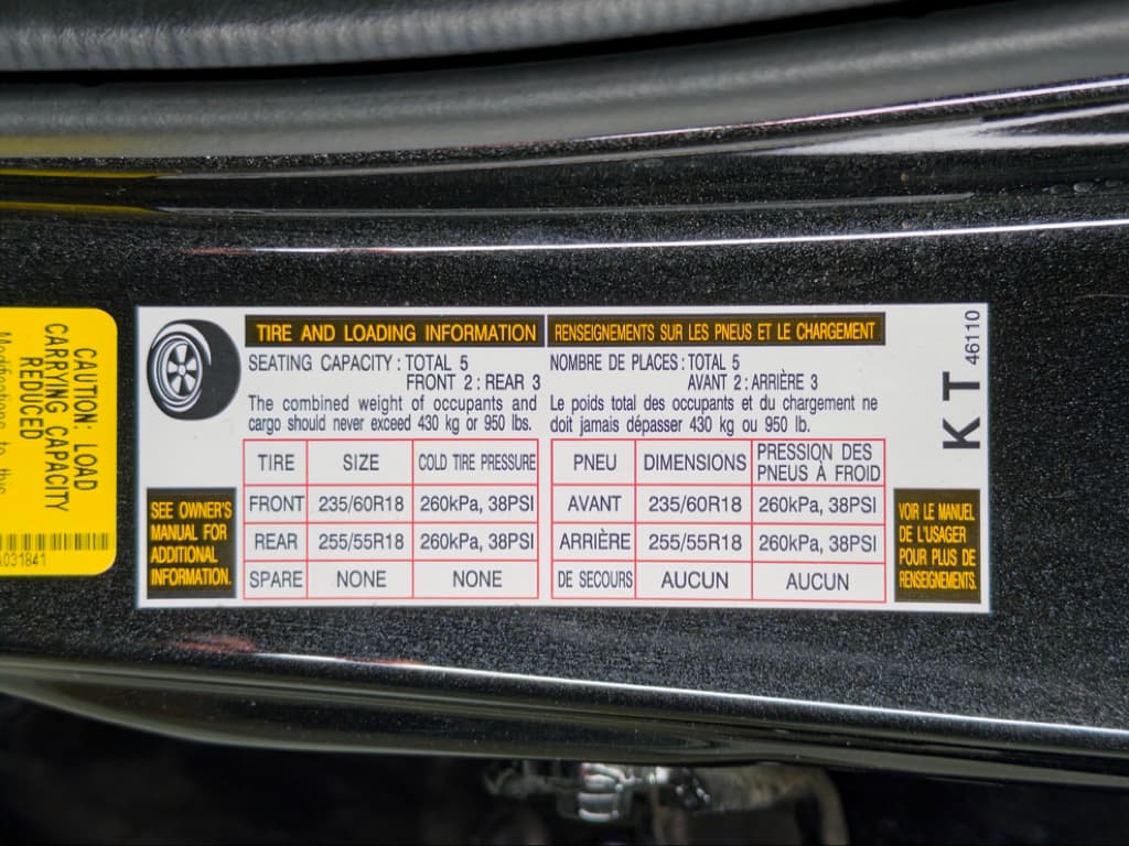 2025 Lexus RZ 450e view 26