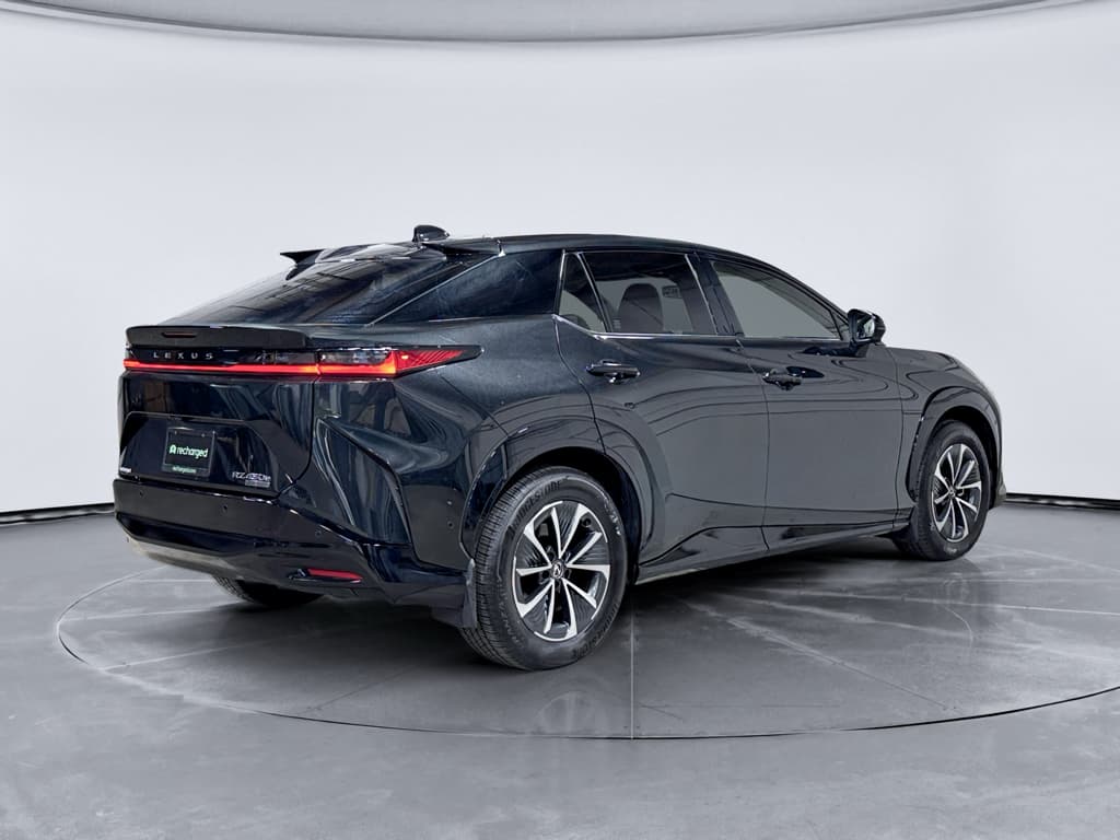 2025 Lexus RZ 450e view 3