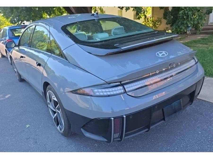 2023 Hyundai IONIQ 6 view 4
