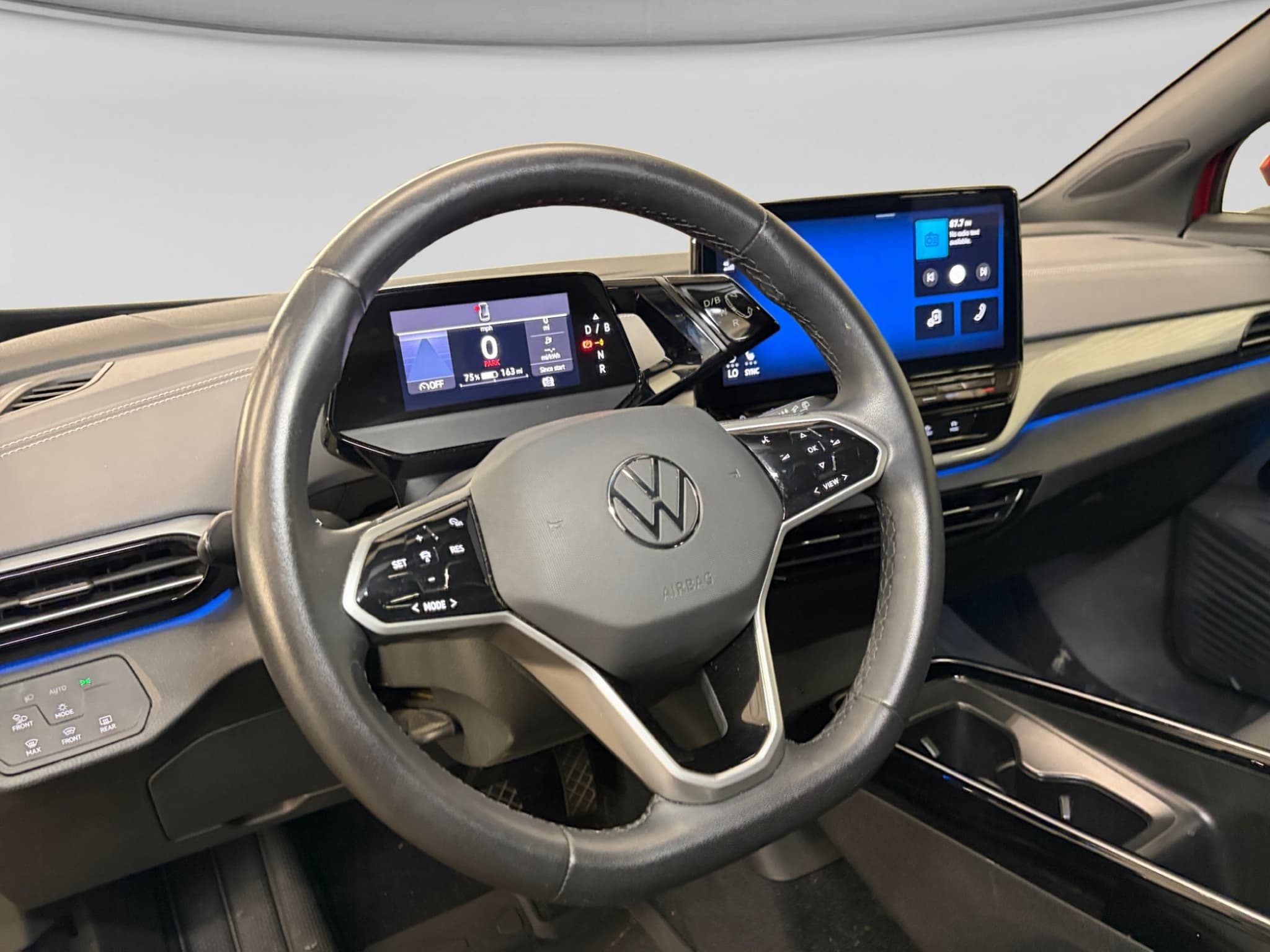 2023 Volkswagen ID.4 view 17