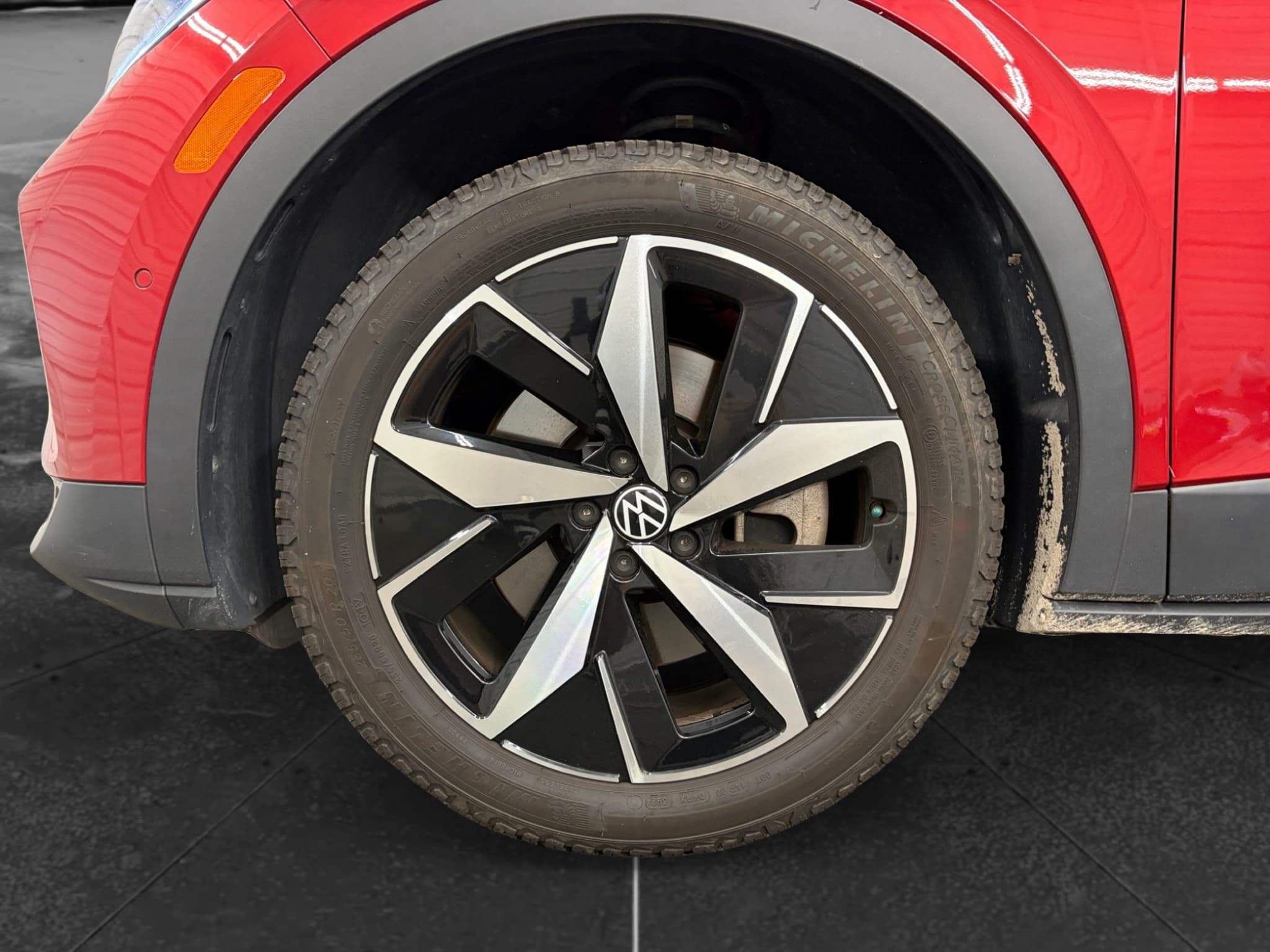 2023 Volkswagen ID.4 view 30