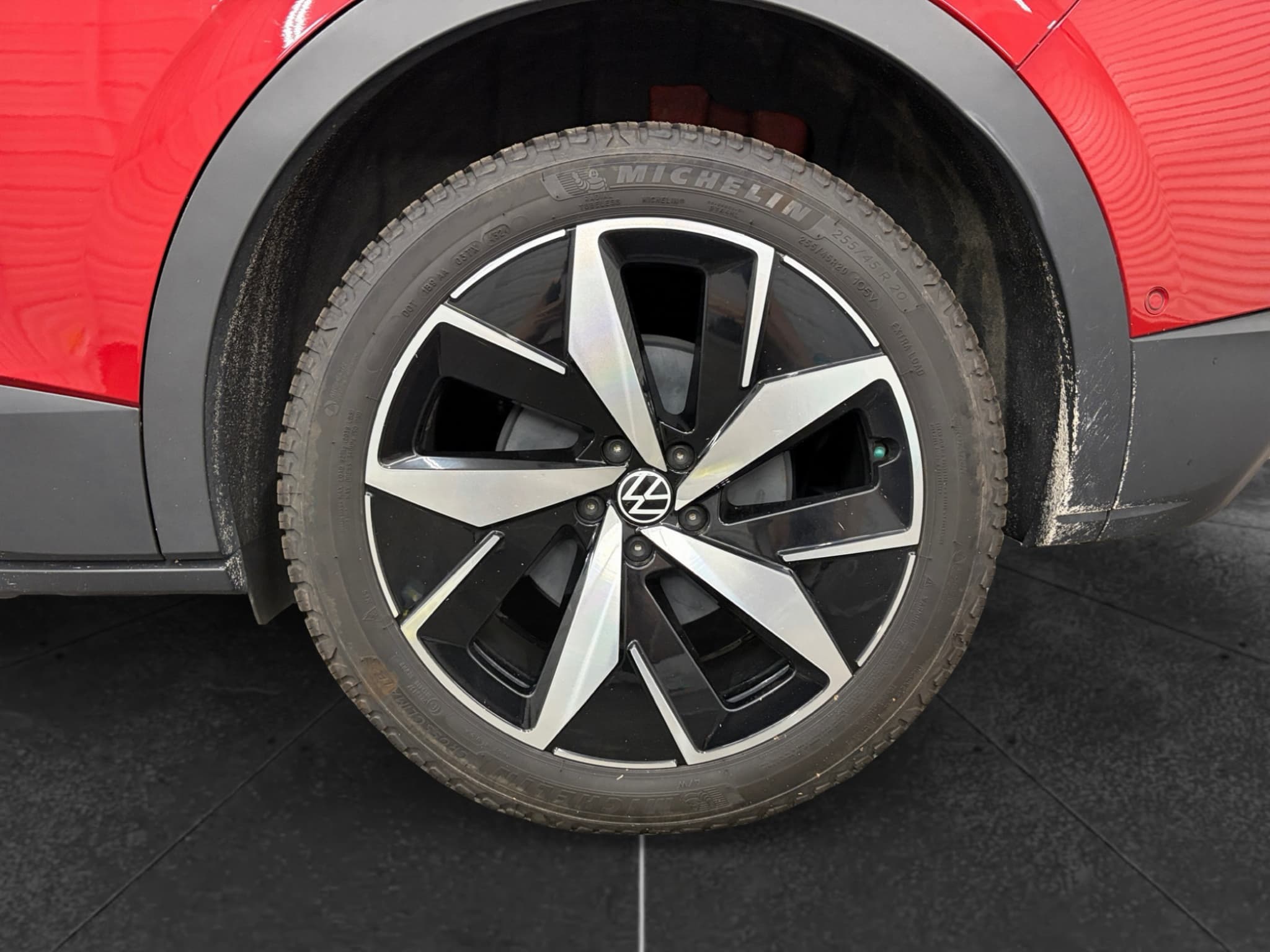 2023 Volkswagen ID.4 view 32