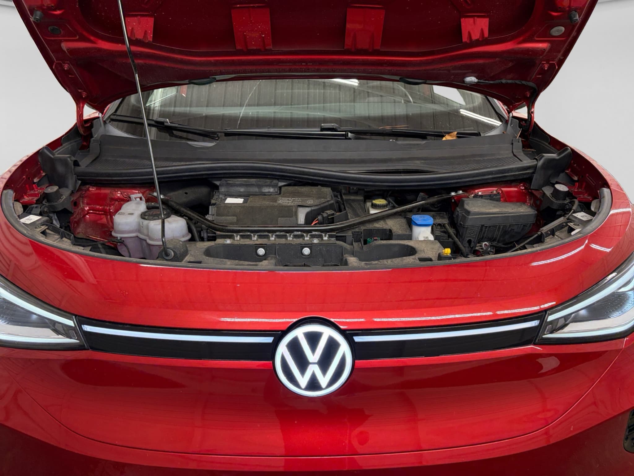 2023 Volkswagen ID.4 view 25