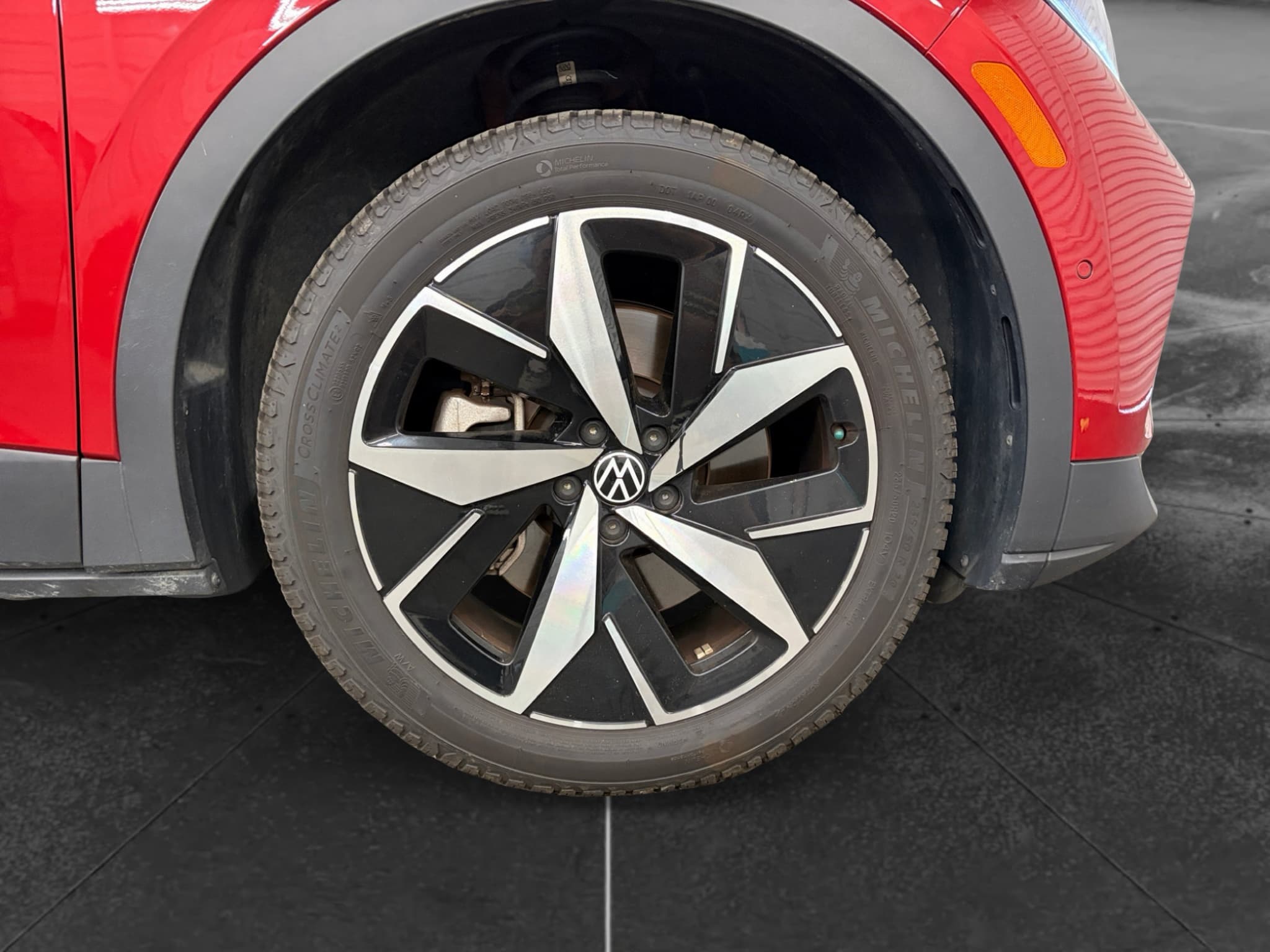 2023 Volkswagen ID.4 view 34