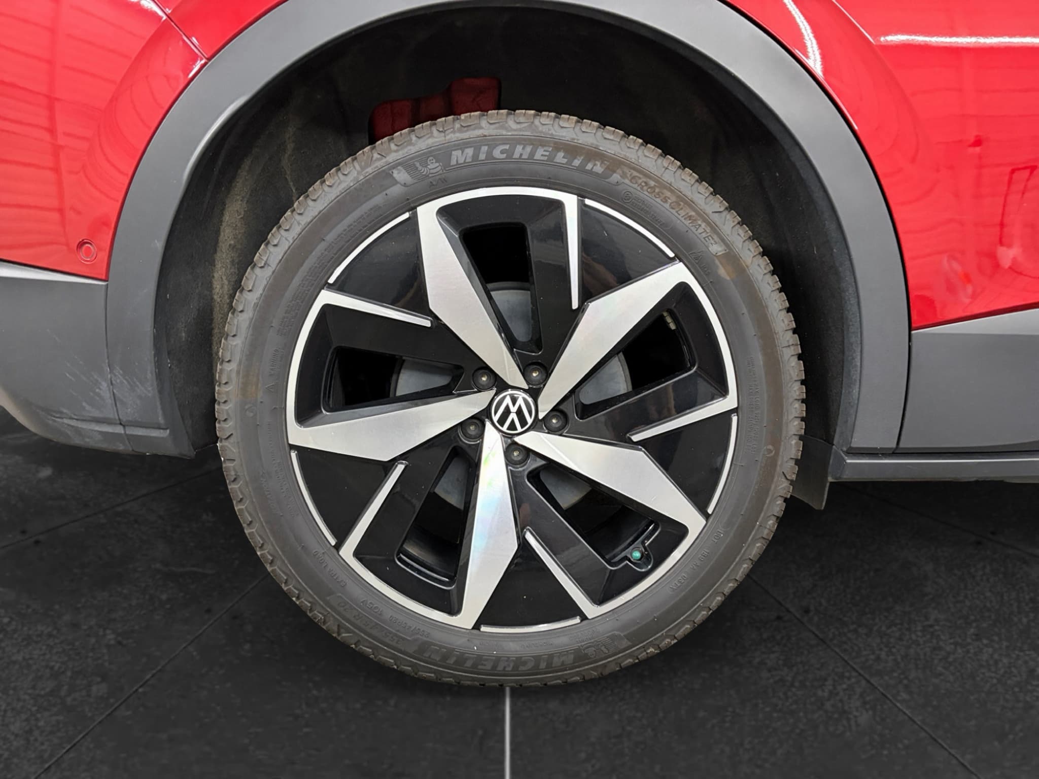 2023 Volkswagen ID.4 view 36