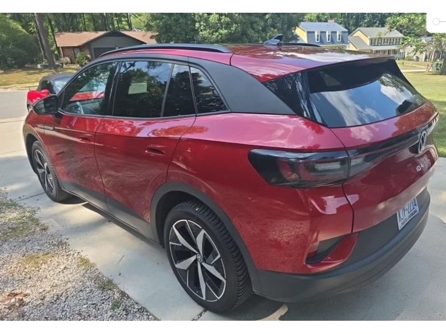 2023 Volkswagen ID.4 view 4