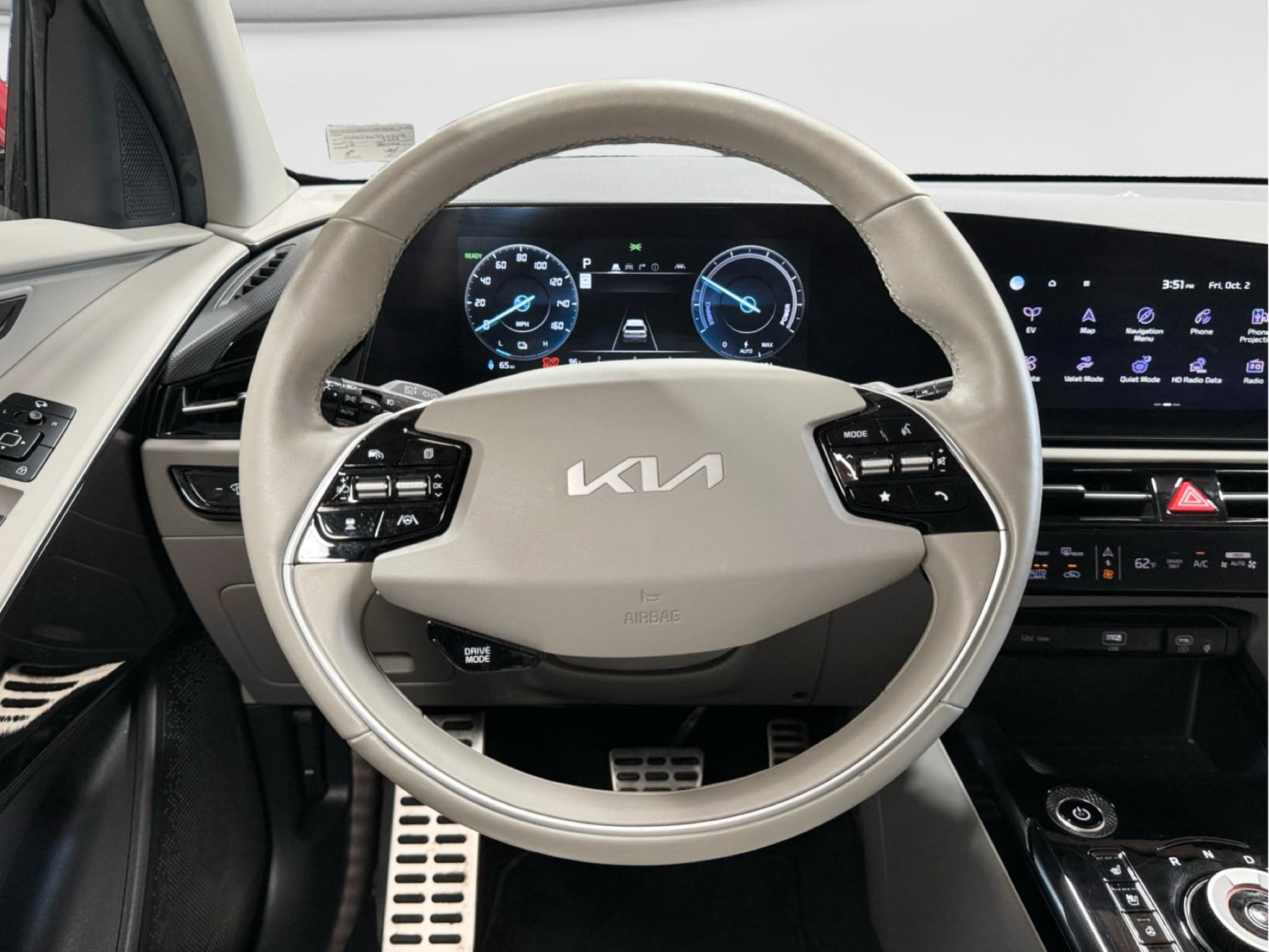 2023 Kia Niro EV view 8