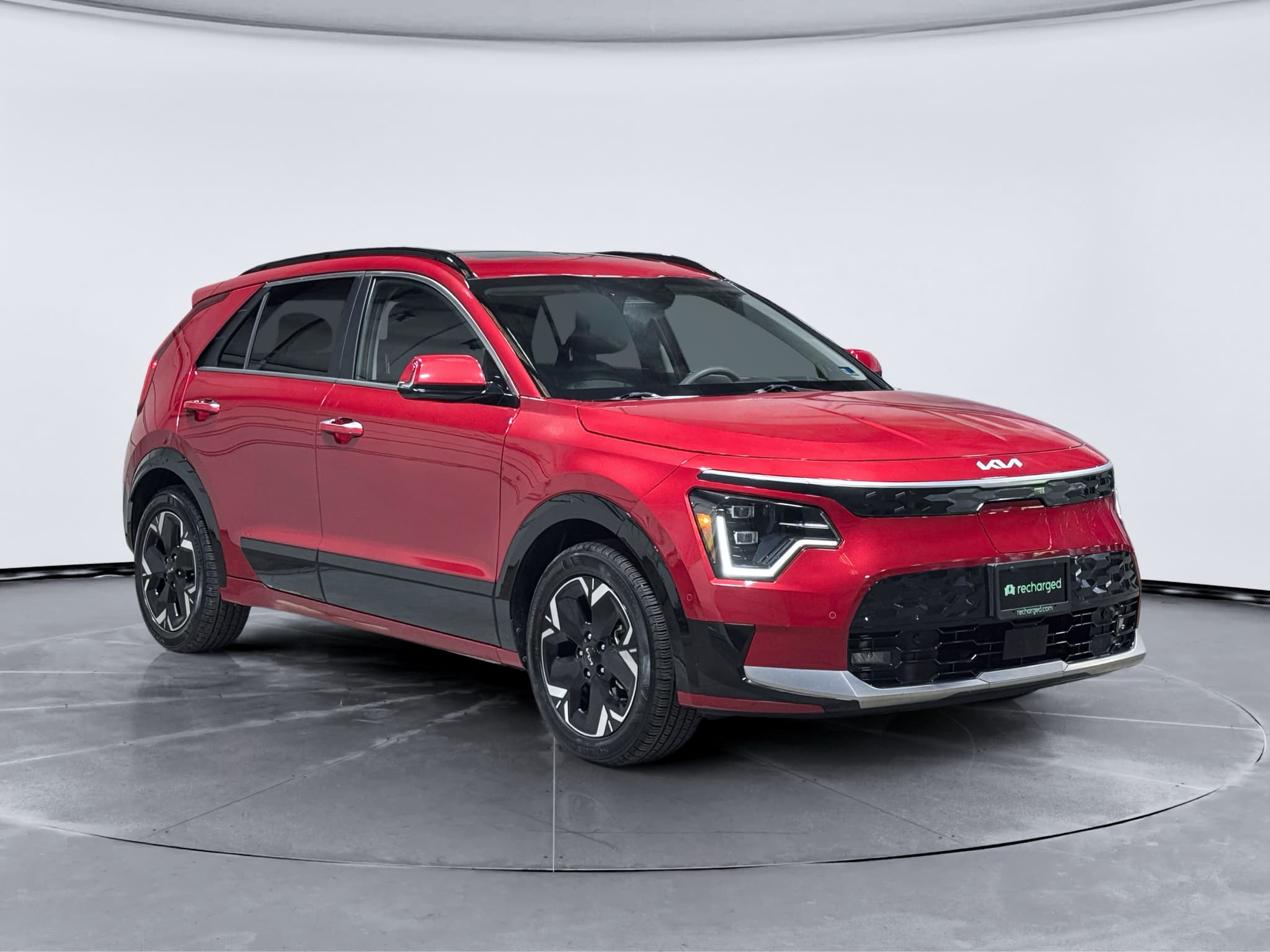 2023 Kia Niro EV view 4