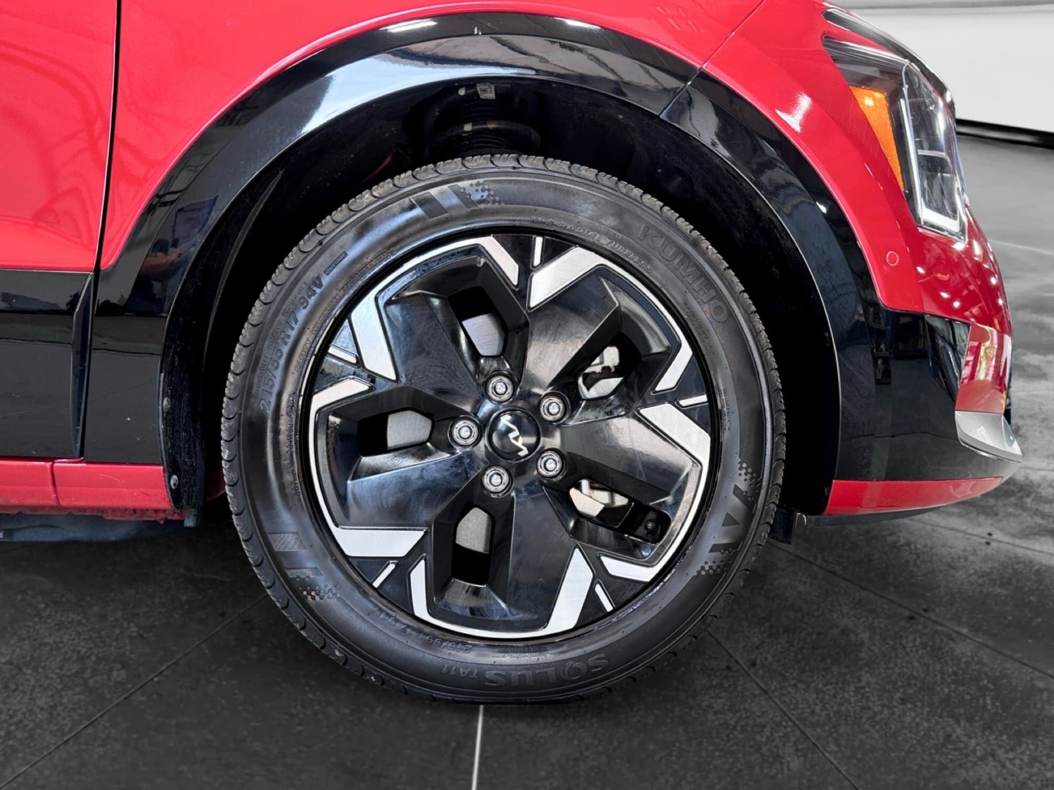 2023 Kia Niro EV view 37