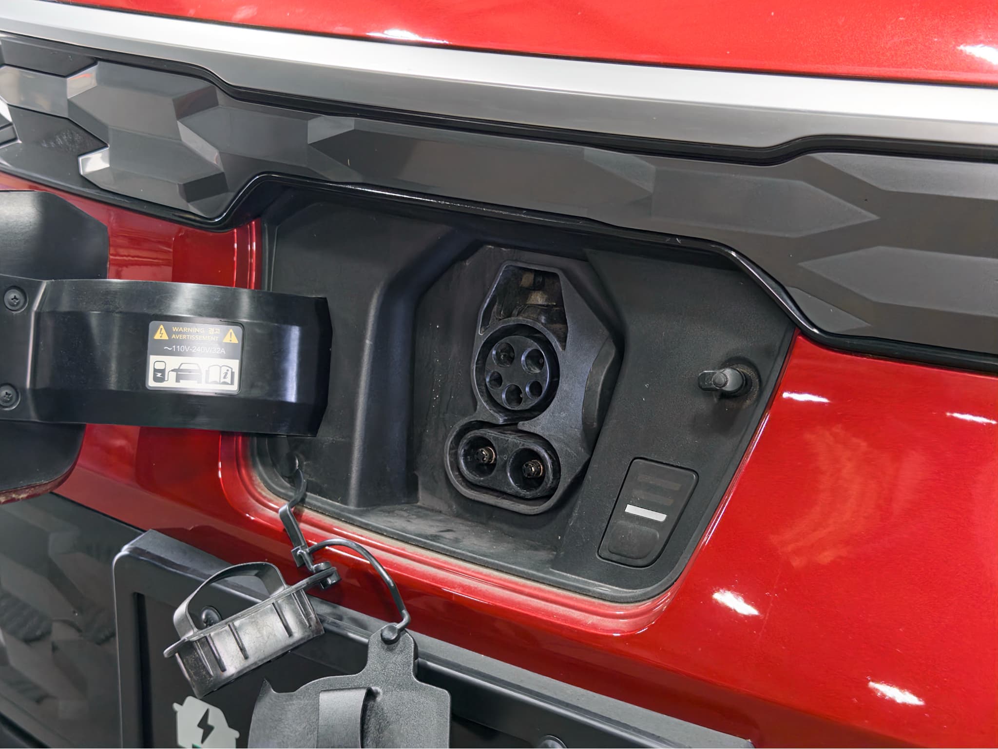 2023 Kia Niro EV view 5