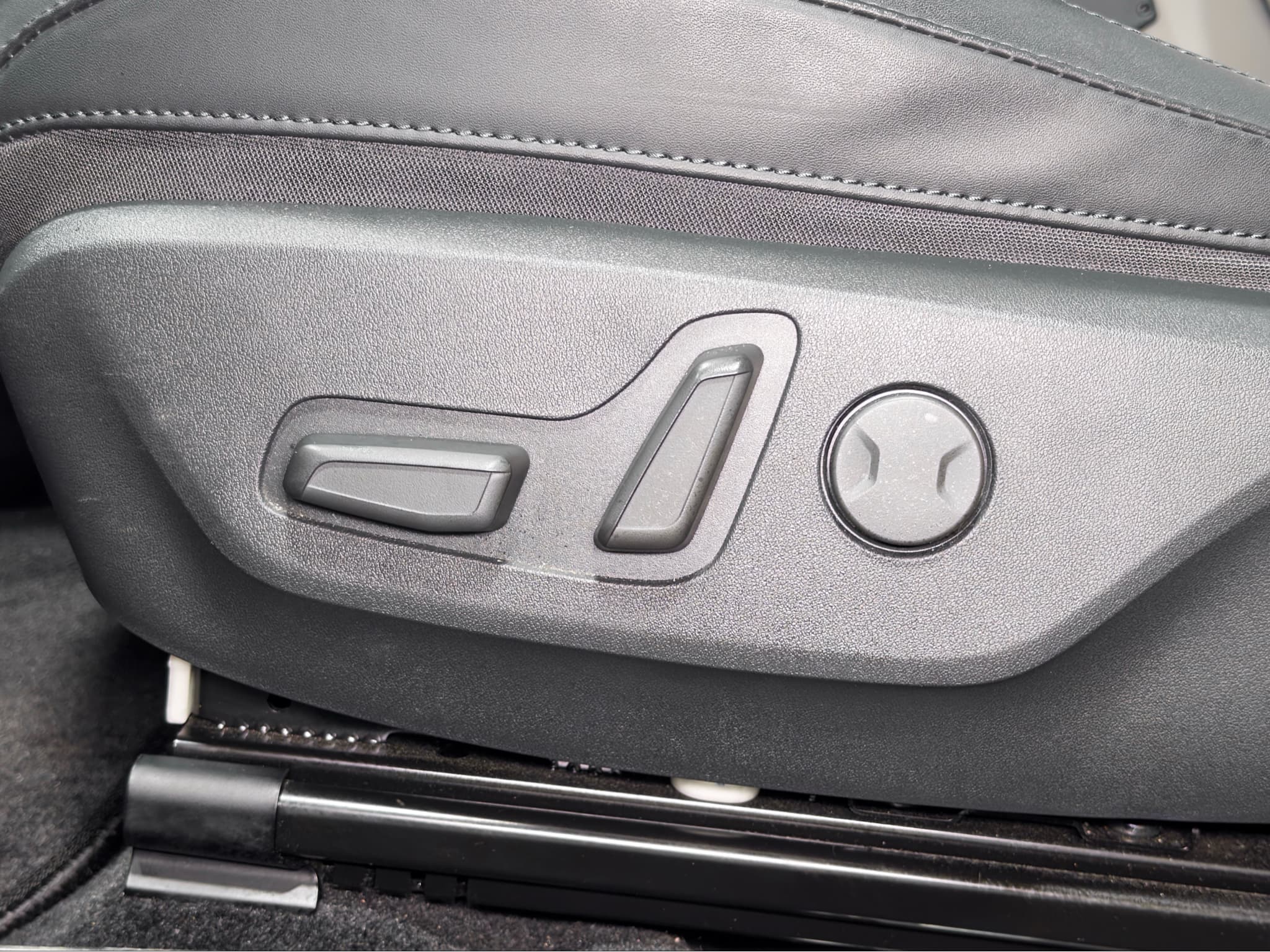 2023 Kia Niro EV view 6