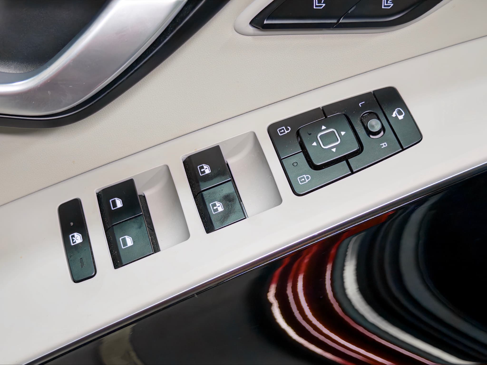 2023 Kia Niro EV view 7