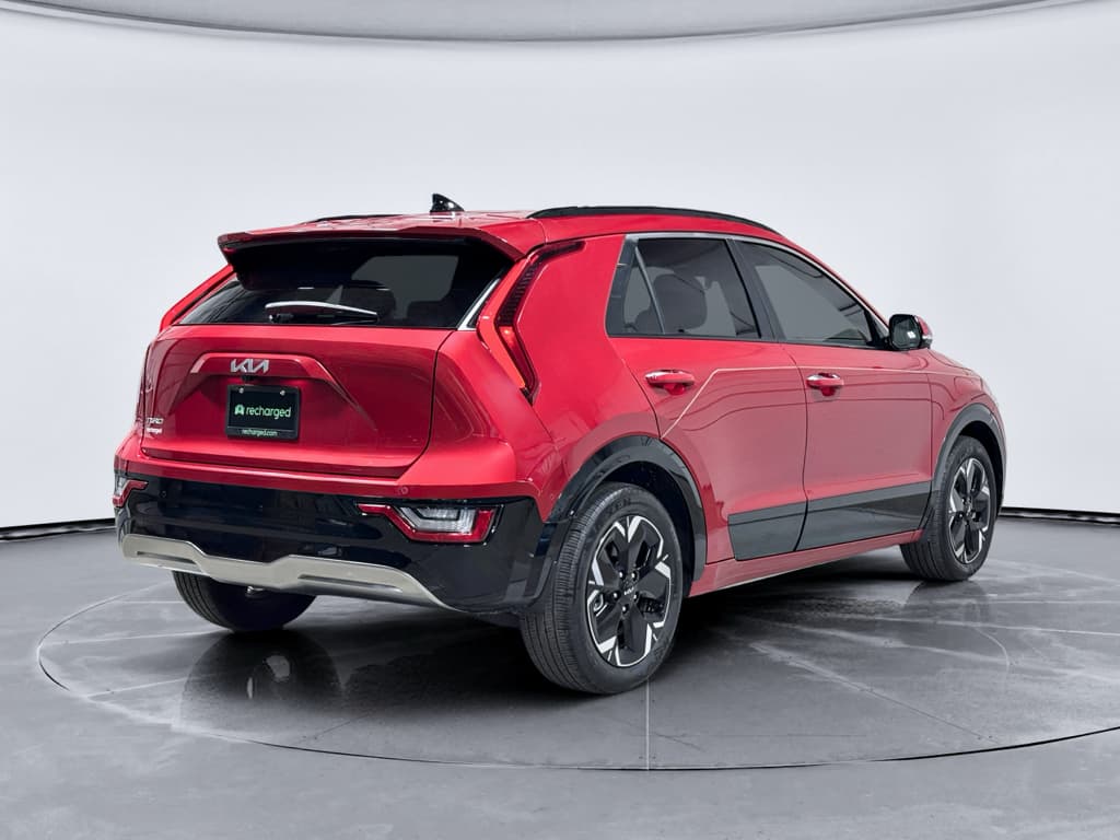 2023 Kia Niro EV view 3