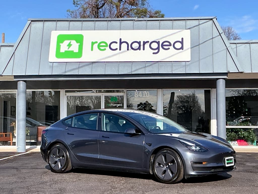 2021 Tesla Model 3 view 3