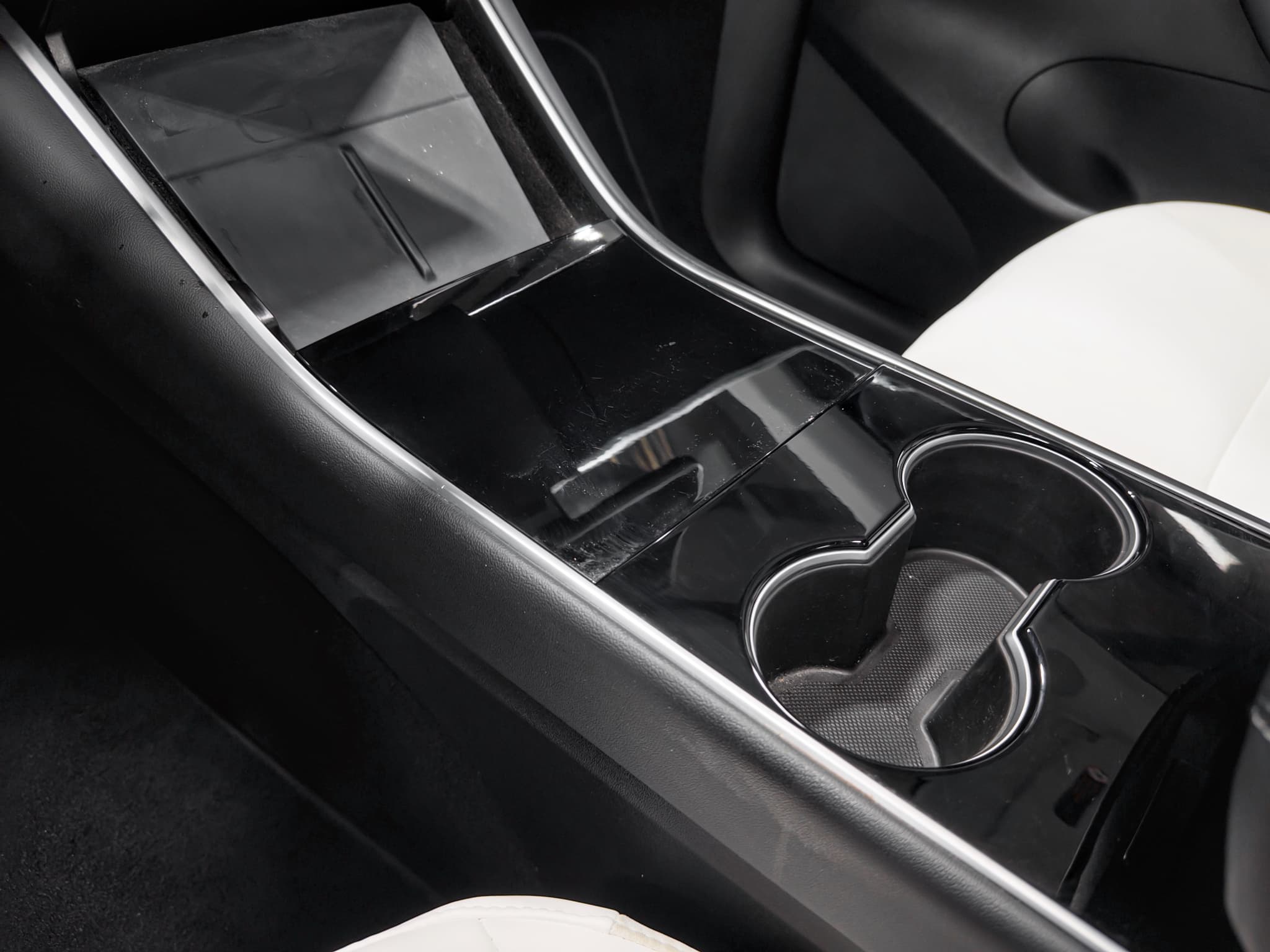 2020 Tesla Model Y view 19