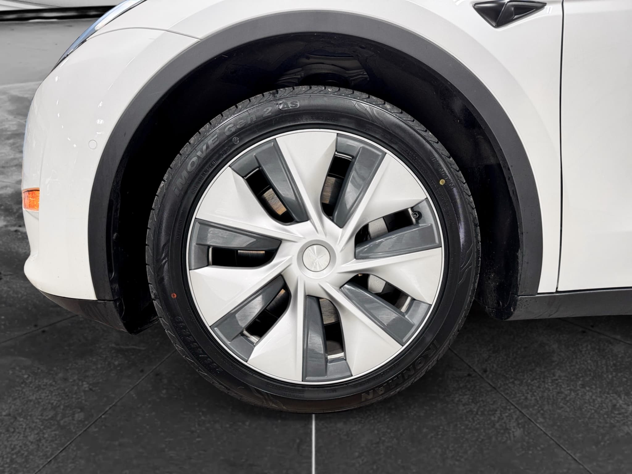 2020 Tesla Model Y view 31