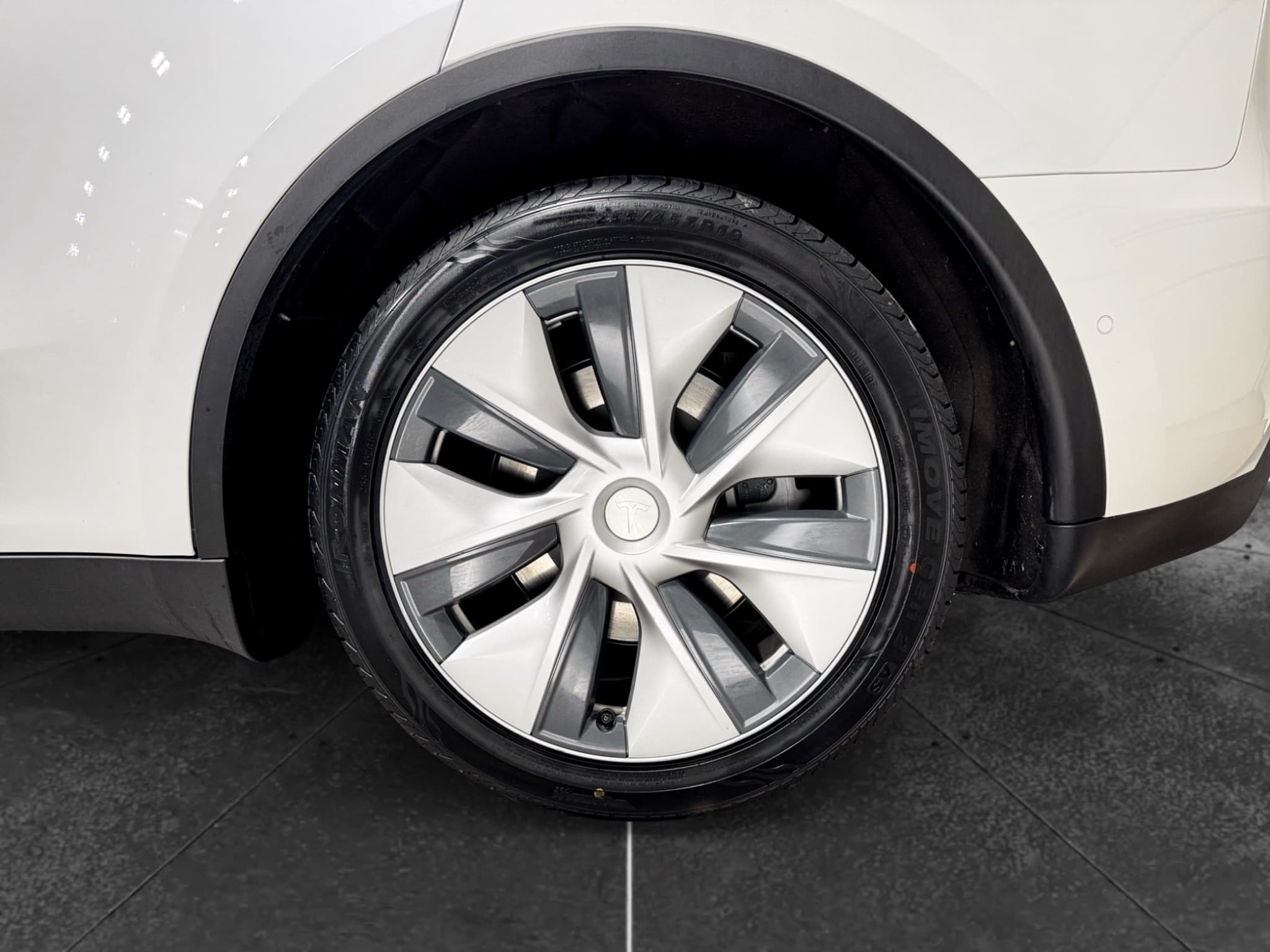 2020 Tesla Model Y view 33