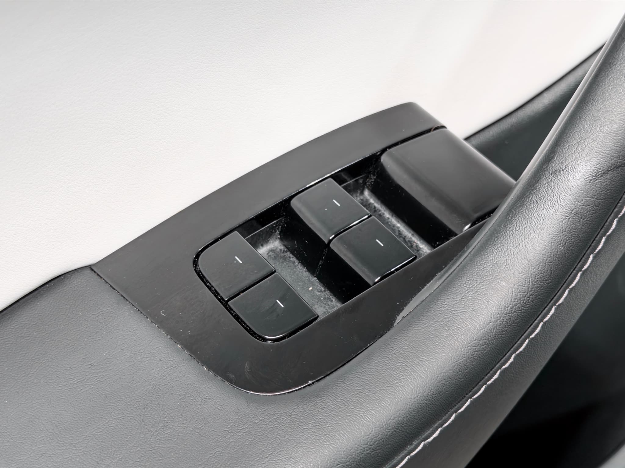 2020 Tesla Model Y view 8