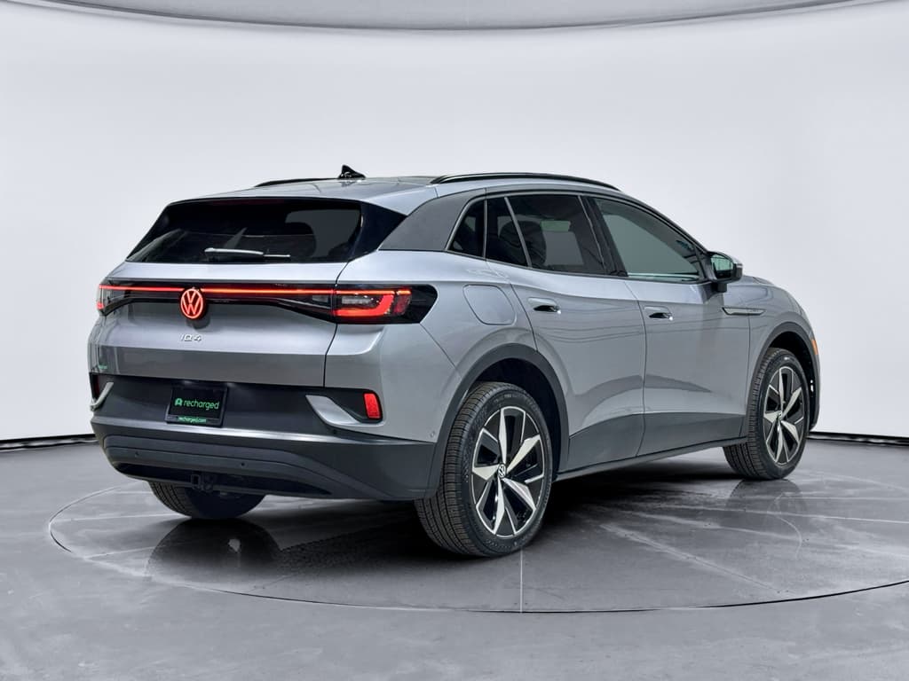 2023 Volkswagen ID.4 view 3