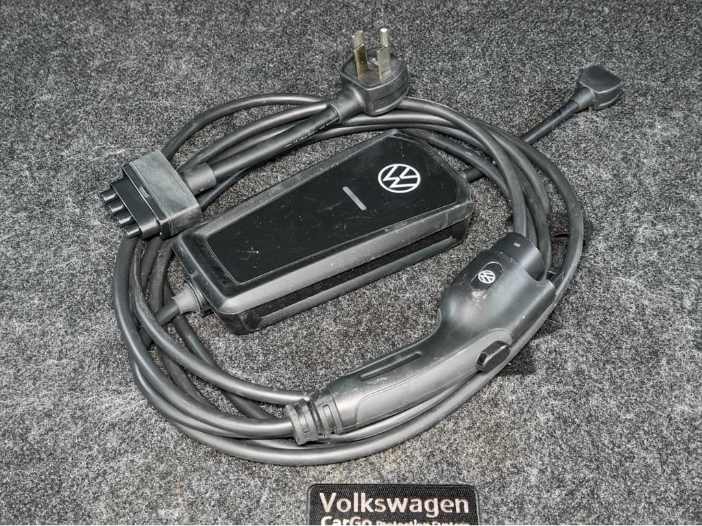 2023 Volkswagen ID.4 view 6