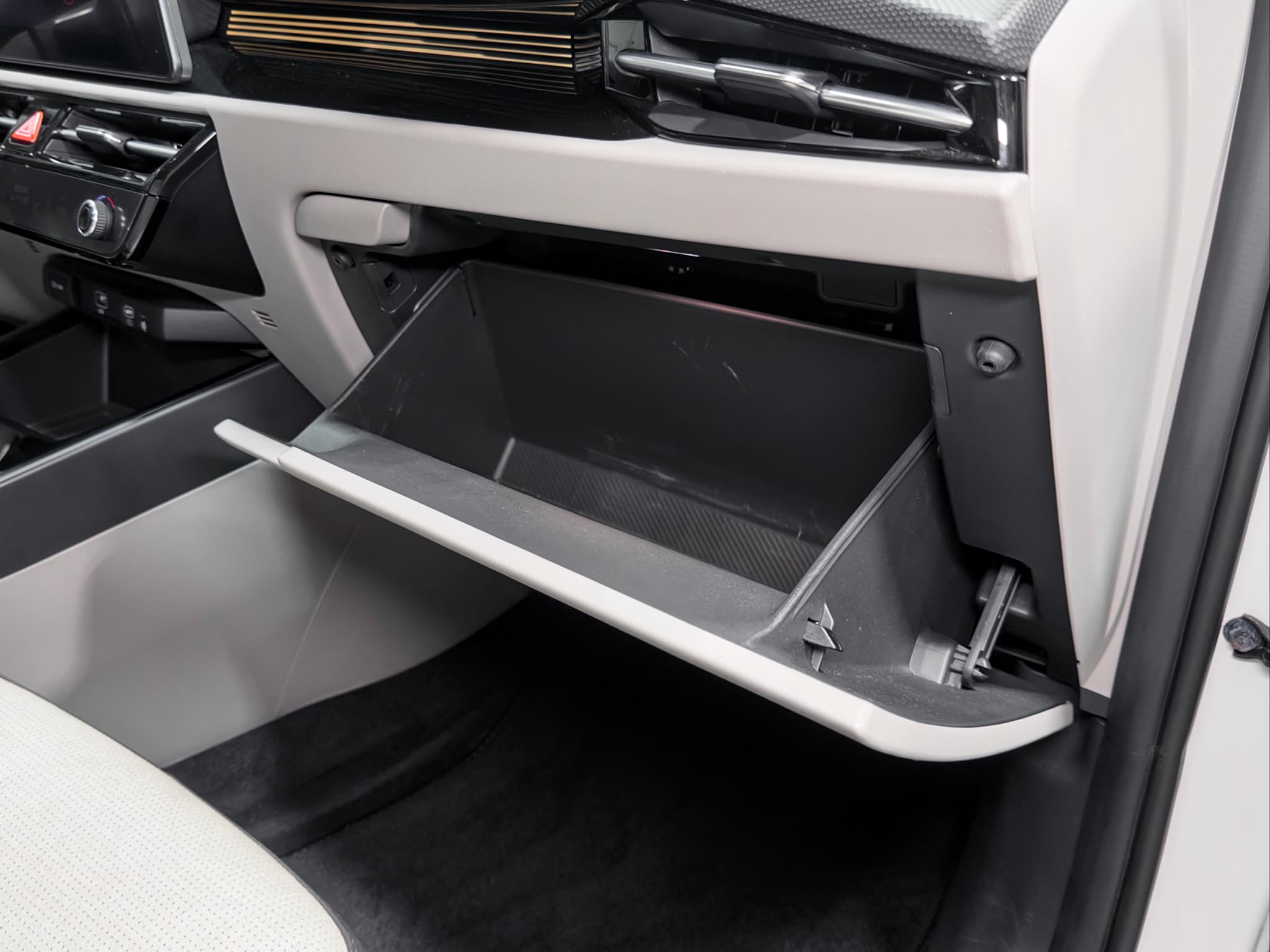 2023 Kia Niro EV view 20
