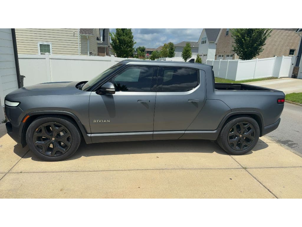 2024 Rivian R1T view 2