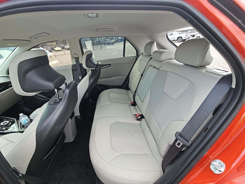 2023 Kia Niro EV view 4