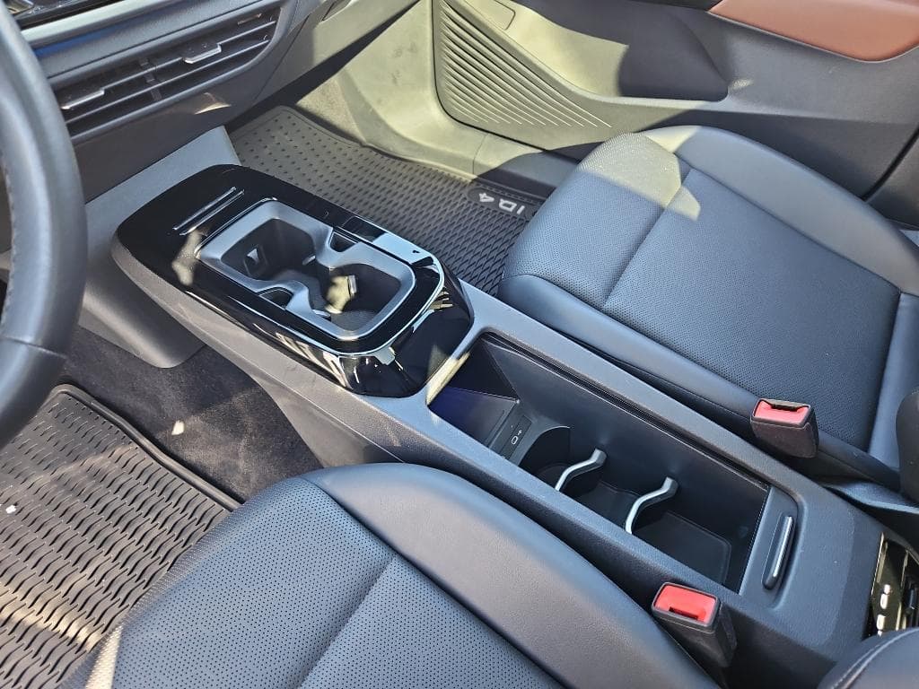 2021 Volkswagen ID.4 view 15