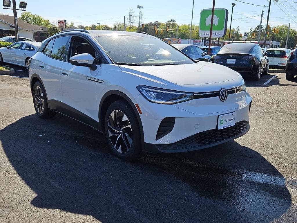 2021 Volkswagen ID.4 view 4