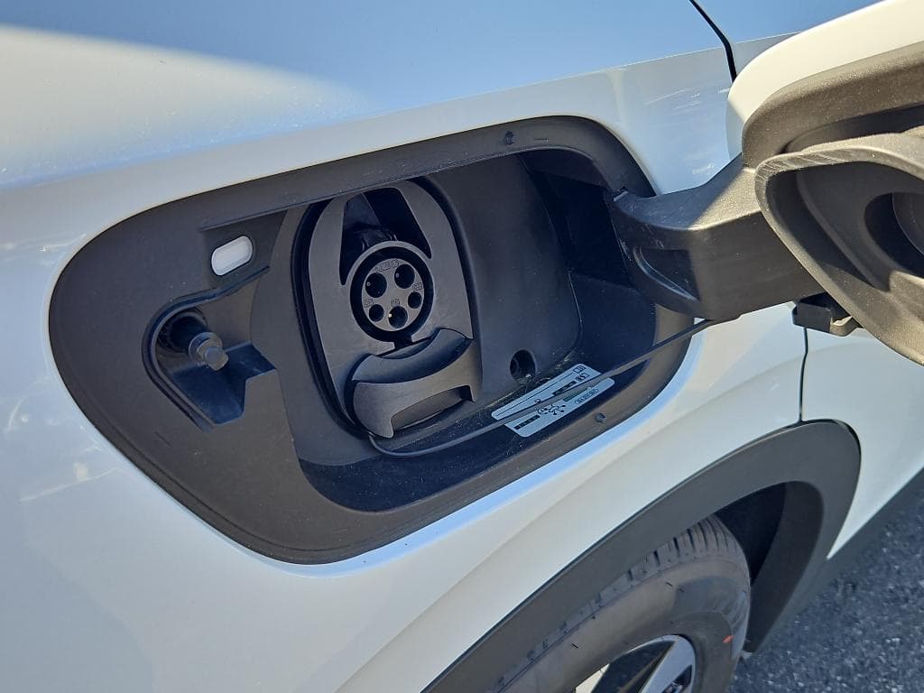 2021 Volkswagen ID.4 view 5