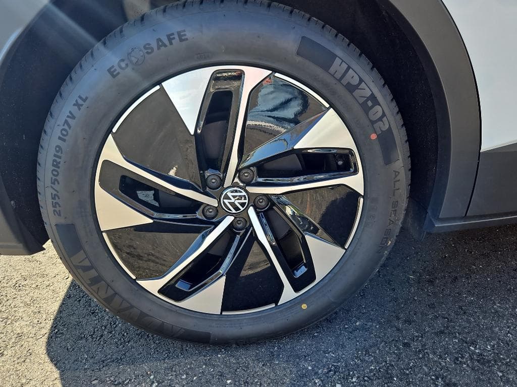 2021 Volkswagen ID.4 view 27