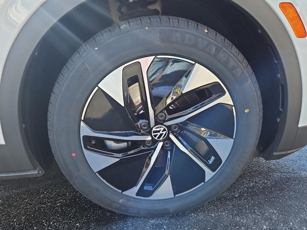 2021 Volkswagen ID.4 view 29