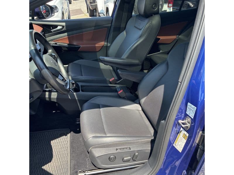 2021 Volkswagen ID.4 view 5