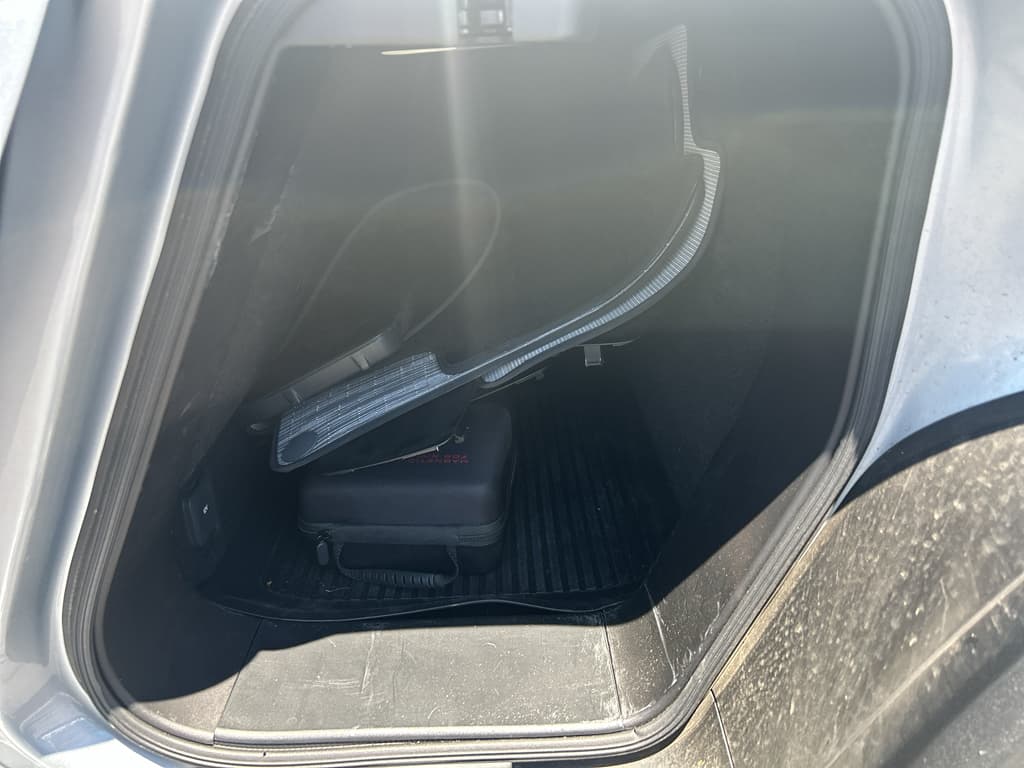 2024 Rivian R1T view 20
