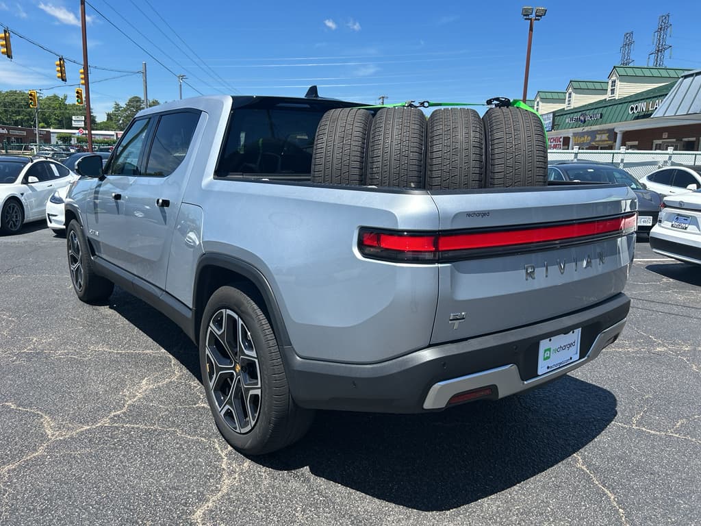 2024 Rivian R1T view 2