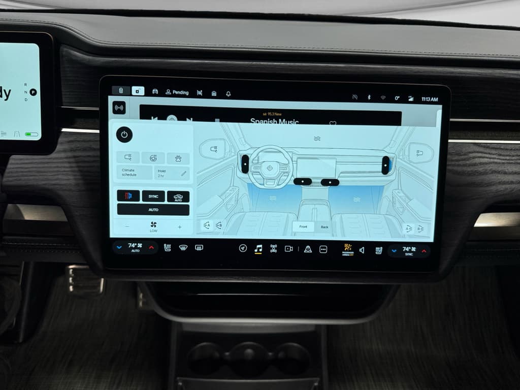2024 Rivian R1T view 17