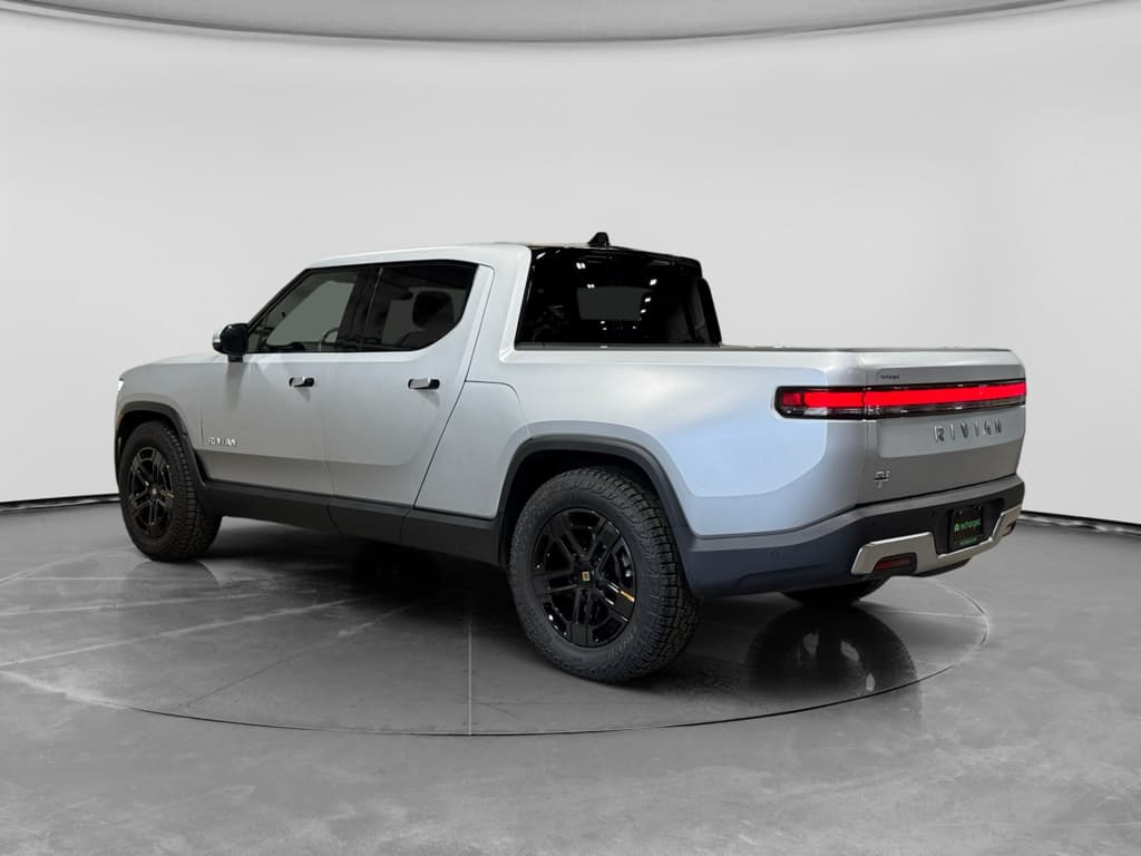 2024 Rivian R1T view 2