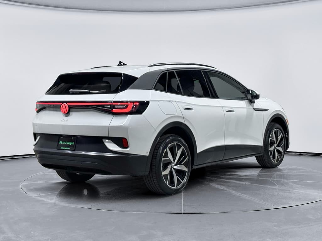 2023 Volkswagen ID.4 view 3