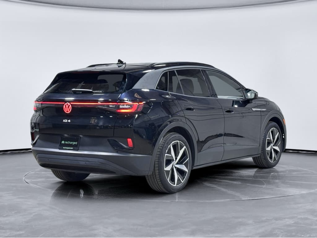 2023 Volkswagen ID.4 view 3