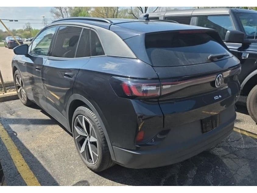 2023 Volkswagen ID.4 view 4