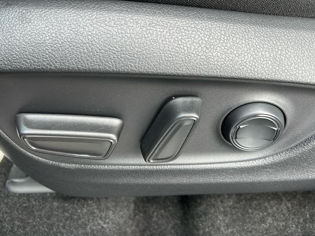2021 Toyota RAV4 Prime view 7