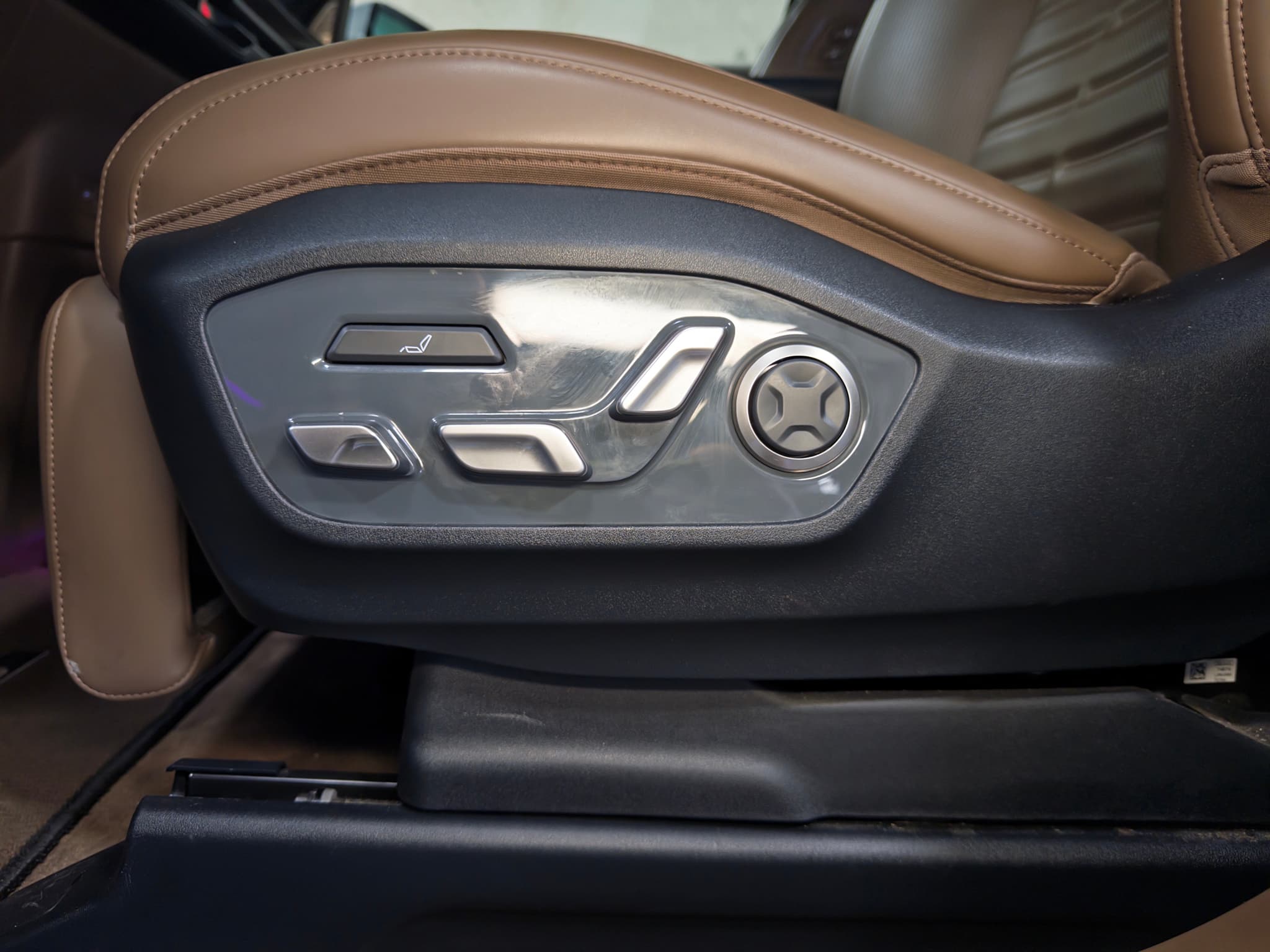 2024 Kia EV9 view 6