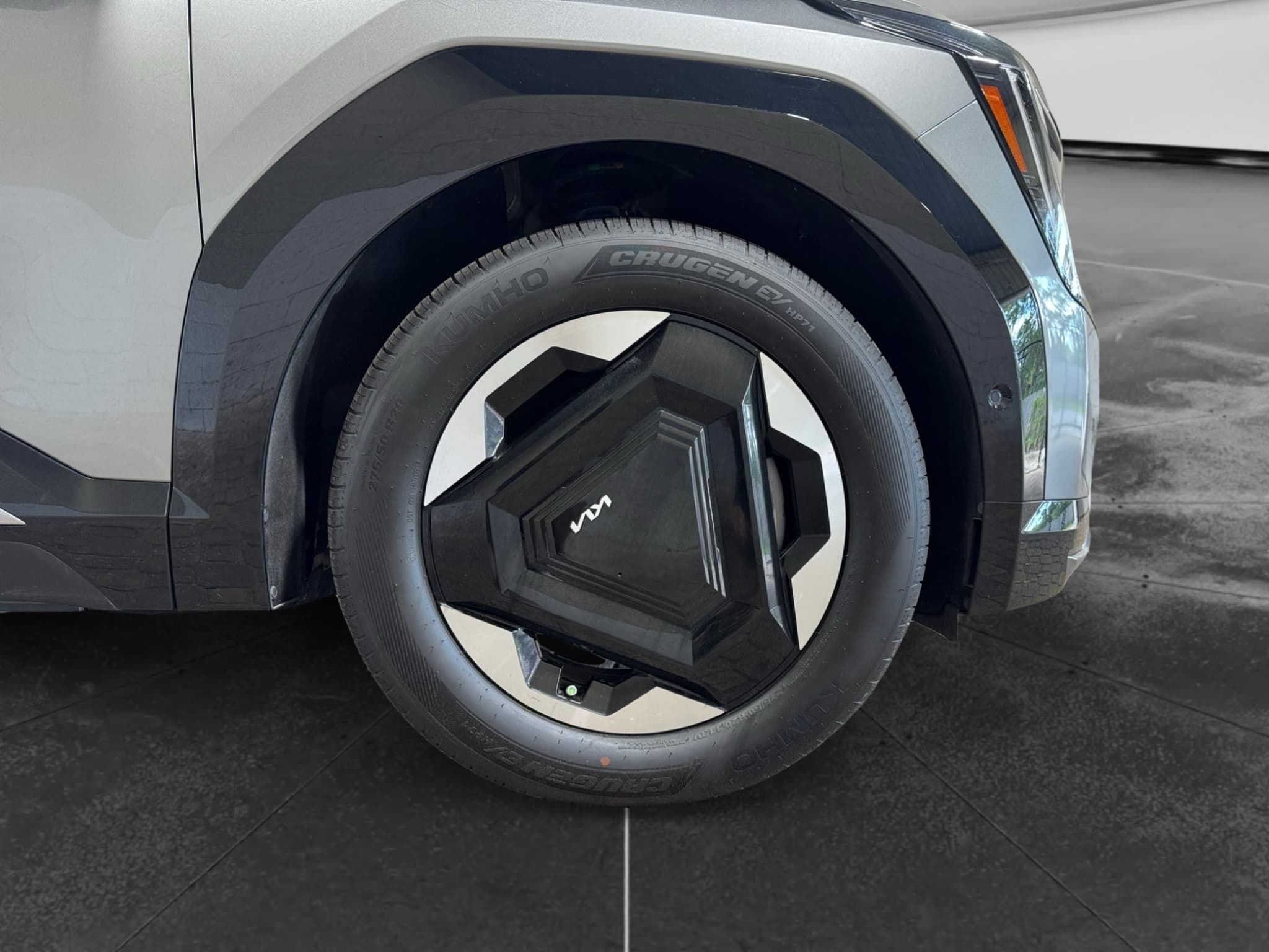 2024 Kia EV9 view 37
