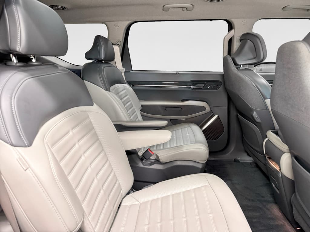2024 Kia EV9 view 23