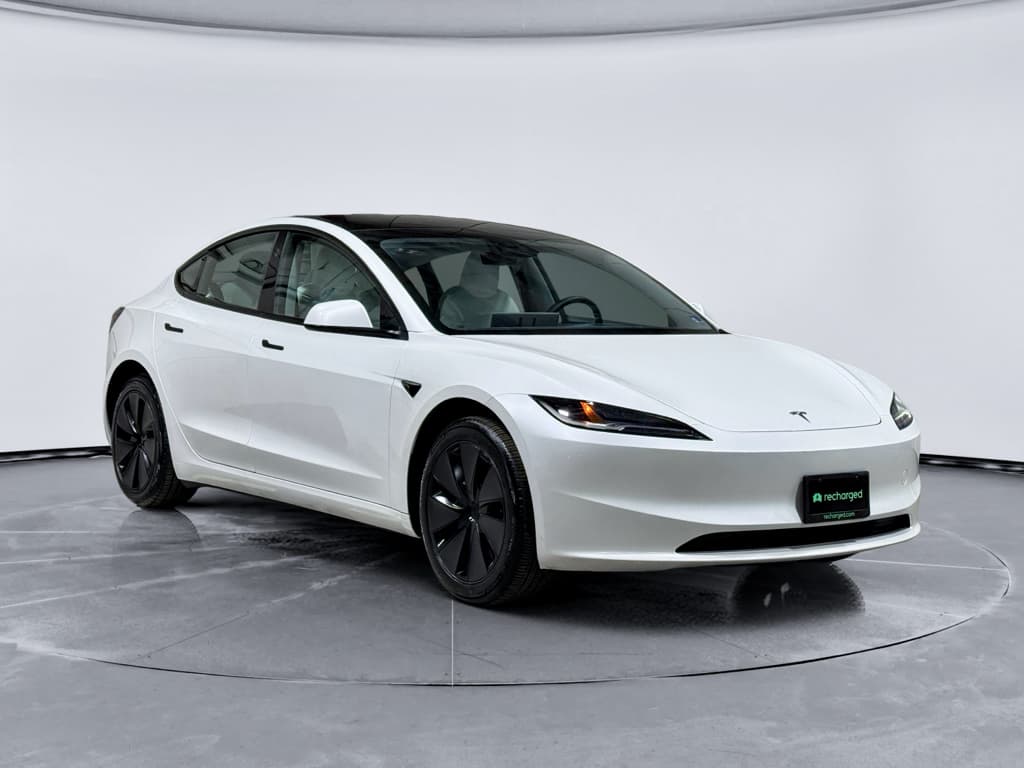 2025 Tesla Model 3 view 4