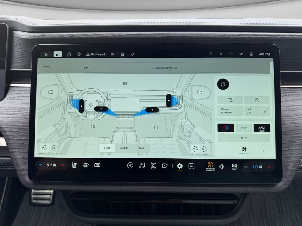 2024 Rivian R1S view 11