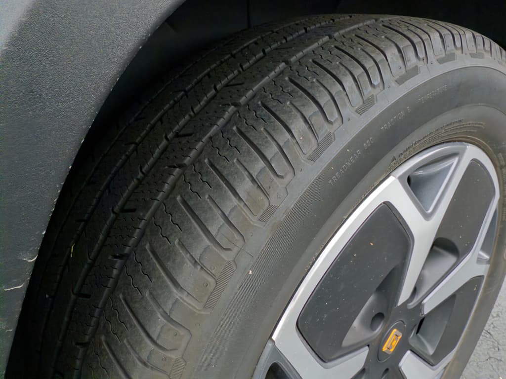2024 Rivian R1S view 31